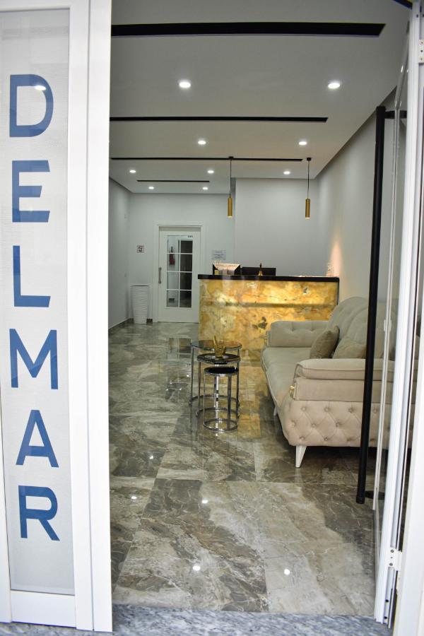 Delmar 公寓 *